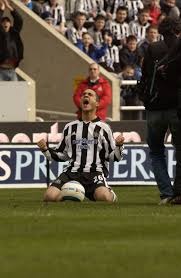 网友热议两大赛区，faker是LCK的门面，能代表LPL的选手是谁？